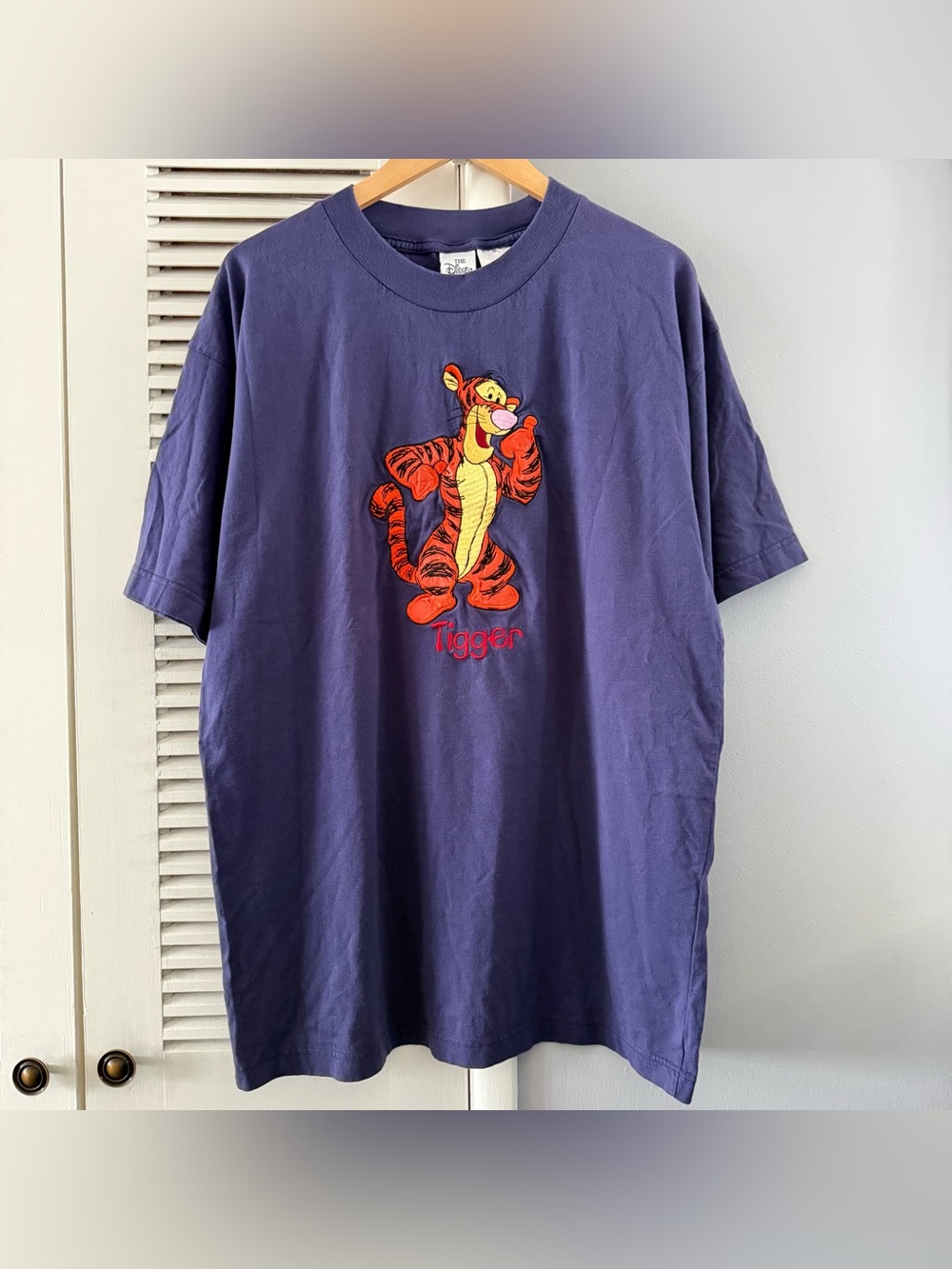 Vintage Disney TIGGER Embroidered Purple T-shirt Sz XL